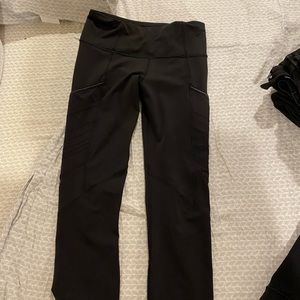 Perfect. Worn 3 times. Pockets & great for running